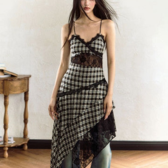 LOVELY U-DEAR DRESS - Picture 1 of 12